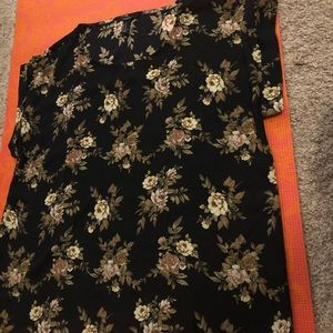 Forever 21 short sleeve blouse